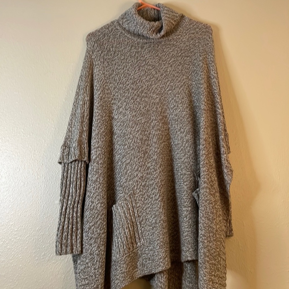 Turtle neck poncho